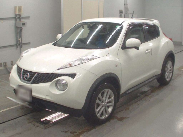 NISSAN JUKE 2011
