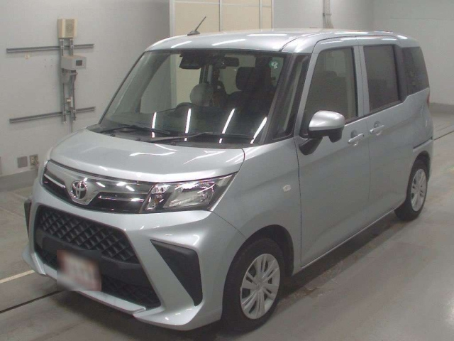 TOYOTA ROOMY 2022