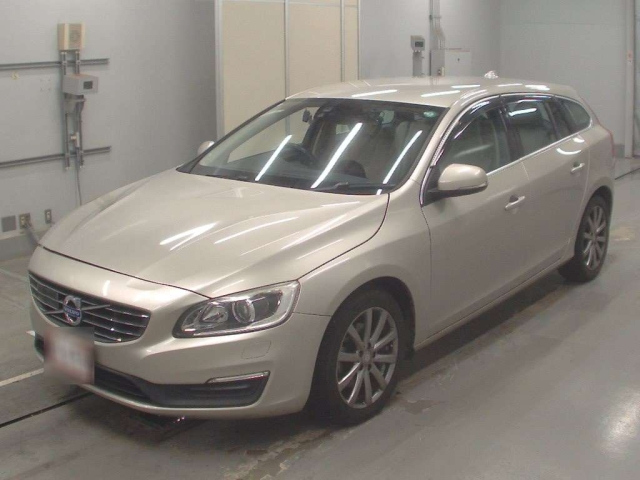 VOLVO V60 2016
