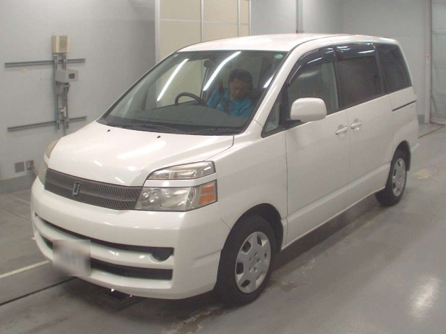 TOYOTA VOXY 2005