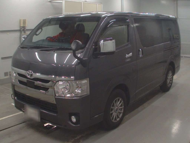 TOYOTA HIACE VAN 2021