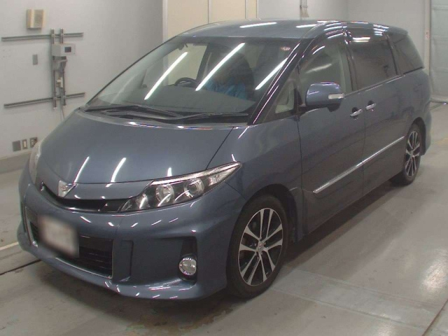 TOYOTA ESTIMA 2013