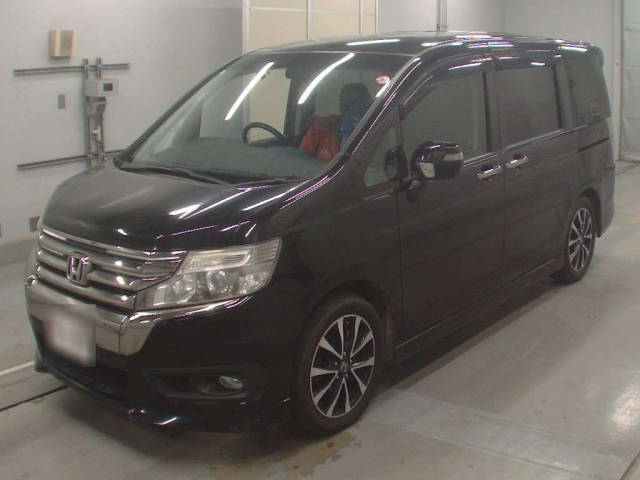 HONDA STEP WAGON 2014