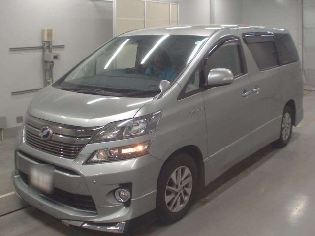 TOYOTA VELLFIRE 2013