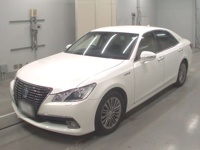 TOYOTA CROWN 2013