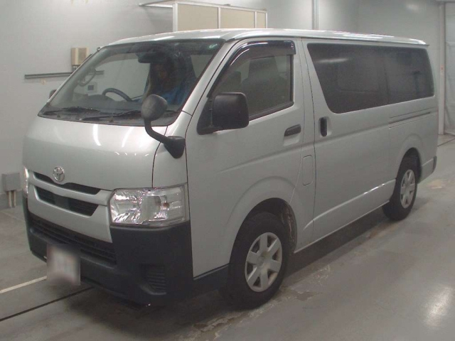 TOYOTA HIACE VAN 2020