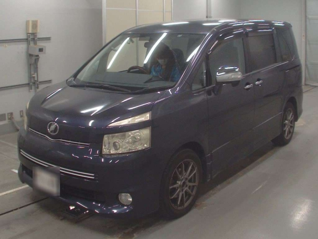 TOYOTA VOXY 2008
