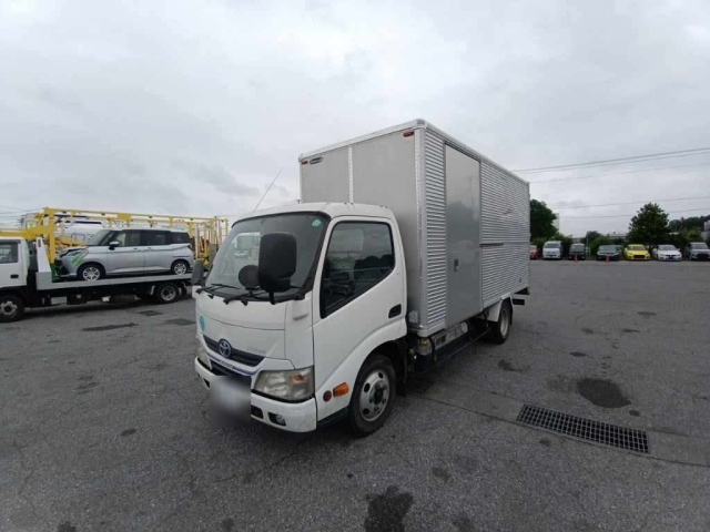 TOYOTA DYNA 2012