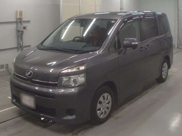 TOYOTA VOXY 2012