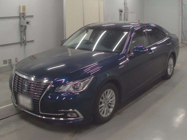 TOYOTA CROWN 2018