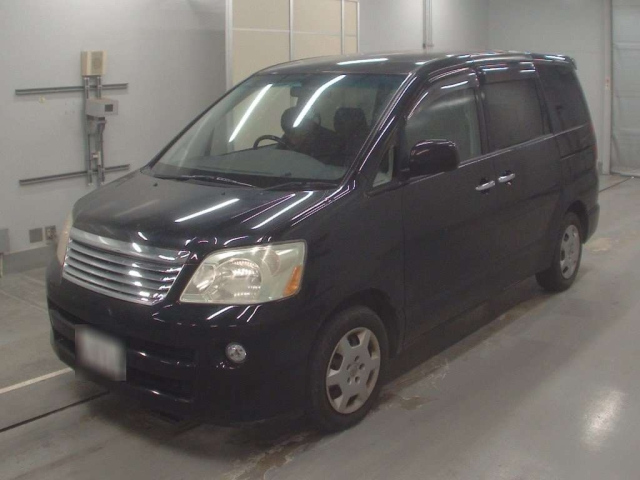 TOYOTA NOAH 2007