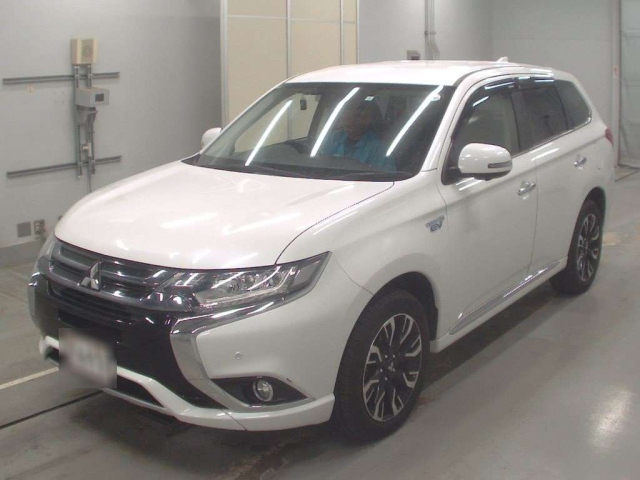 MITSUBISHI OUTLANDER PHEV 2016