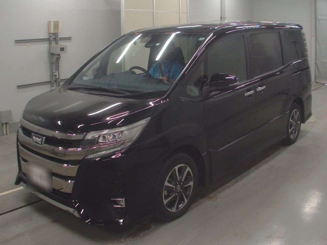 TOYOTA NOAH 2020