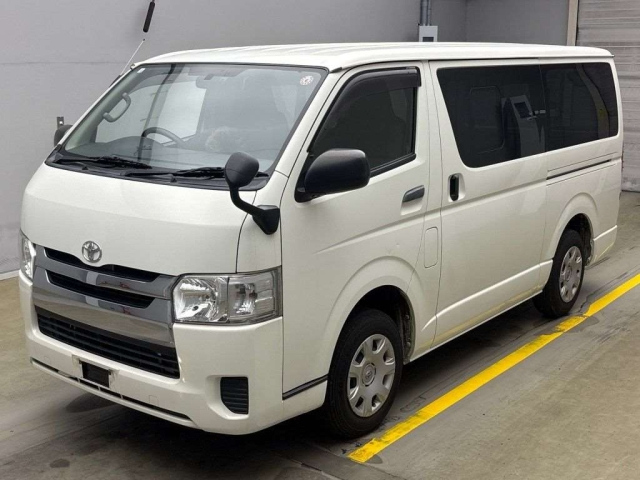 TOYOTA REGIUS ACE VAN 2017