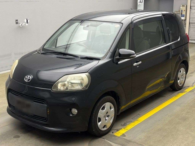 TOYOTA PORTE 2012