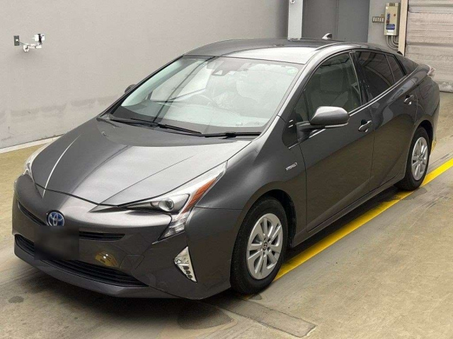 TOYOTA PRIUS 2015