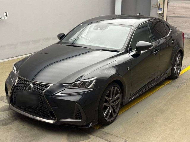 LEXUS IS 2019