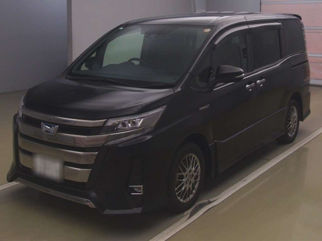 TOYOTA NOAH 2019