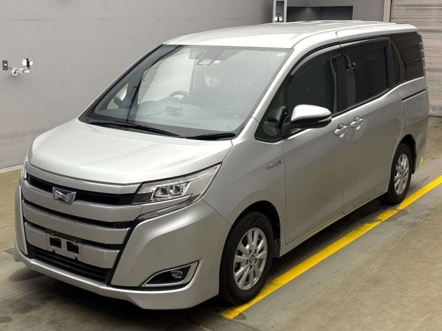 TOYOTA NOAH 2019