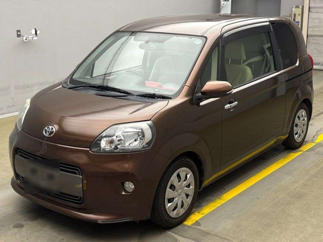 TOYOTA PORTE 2016