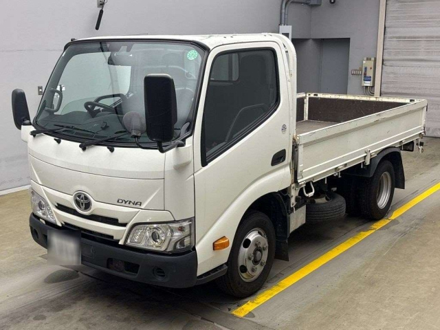 TOYOTA DYNA 2020