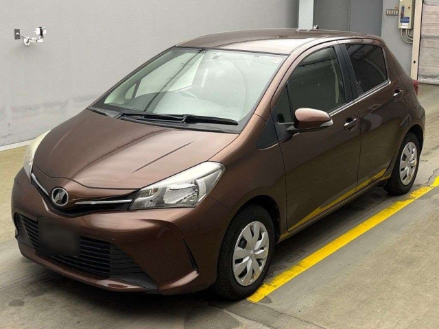 TOYOTA VITZ 2014