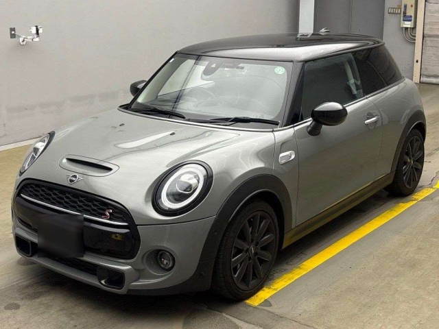 BMW MINI 2021