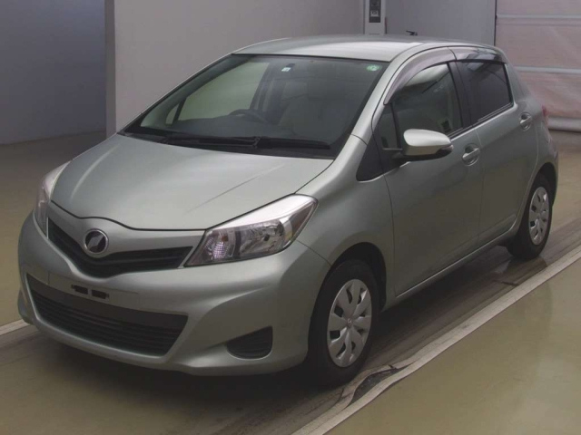 TOYOTA VITZ 2012