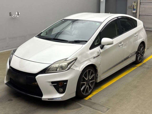 TOYOTA PRIUS 2012