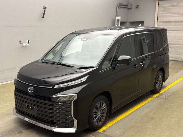 TOYOTA VOXY 2022