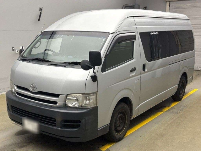 TOYOTA HIACE VAN 2009