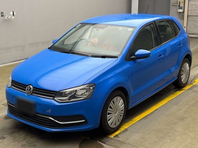 VOLKSWAGEN POLO 2015