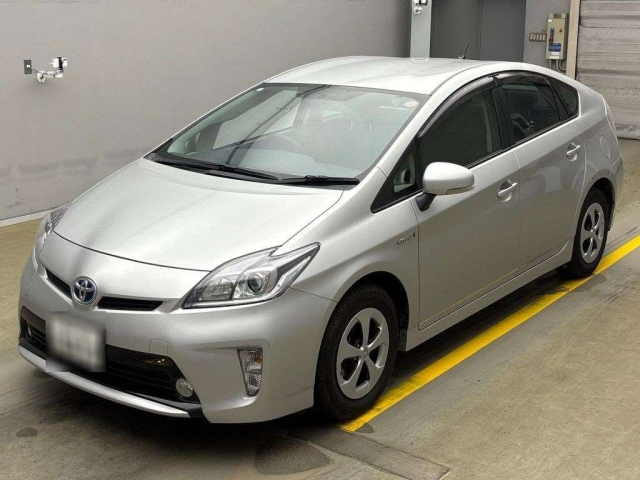 TOYOTA PRIUS 2016
