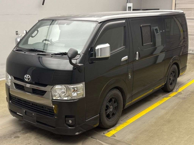 TOYOTA HIACE VAN 2023