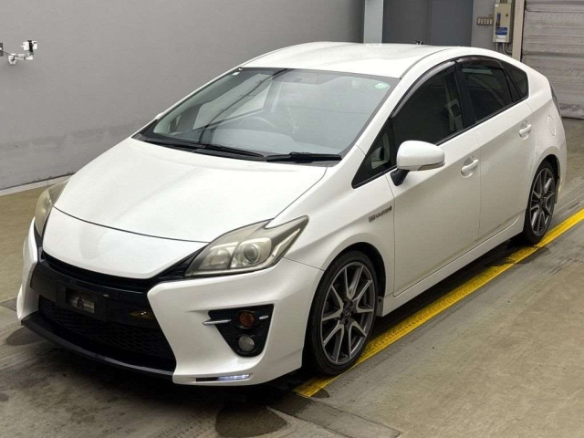 TOYOTA PRIUS 2012