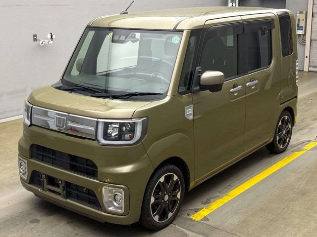 DAIHATSU WAKE 2018