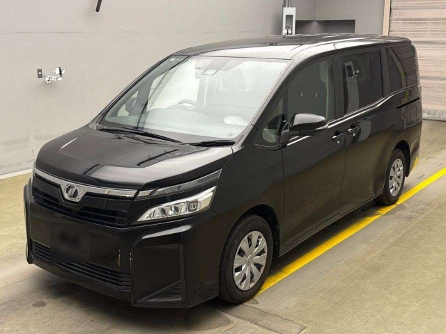 TOYOTA VOXY 2019