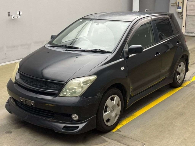 TOYOTA IST 2005