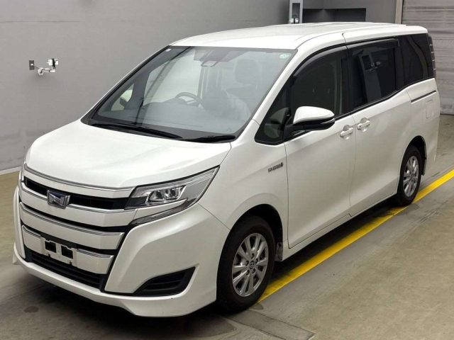 TOYOTA NOAH 2019