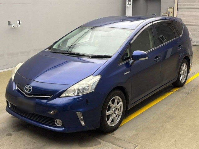 TOYOTA PRIUS ALPHA 2012