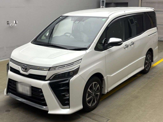TOYOTA VOXY 2020