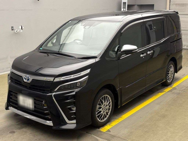 TOYOTA VOXY 2021