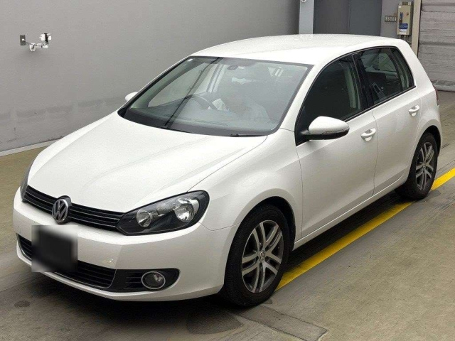 VOLKSWAGEN GOLF 2010