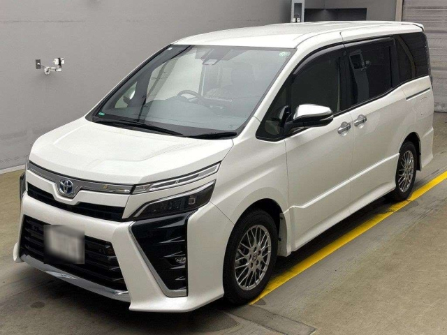 TOYOTA VOXY 2021