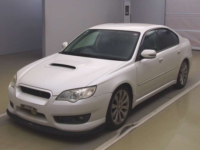 SUBARU LEGACY B4