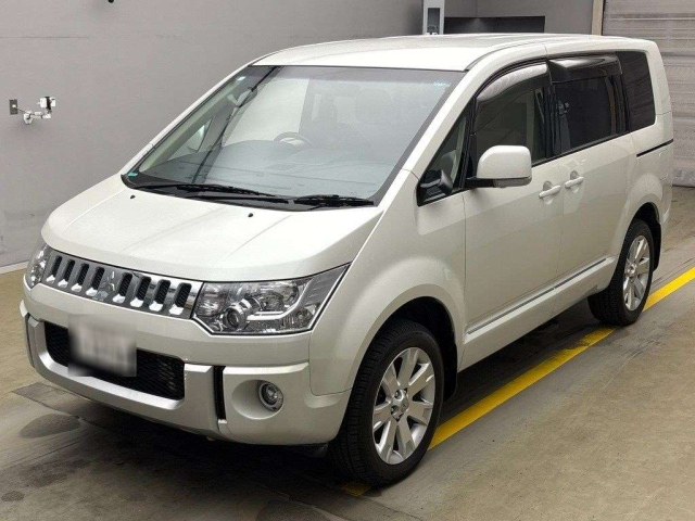 MITSUBISHI DELICA D5 2014