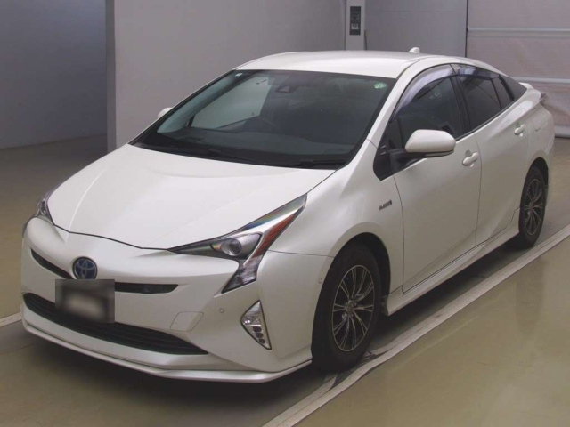 TOYOTA PRIUS 2016