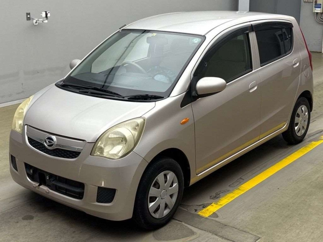 DAIHATSU MIRA 2010
