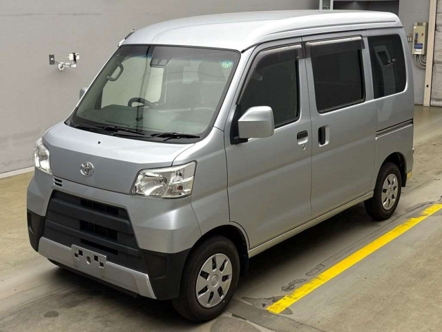 TOYOTA PIXIS VAN