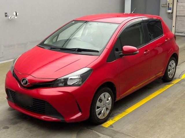 TOYOTA VITZ 2015